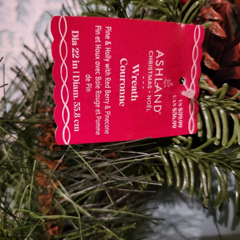 Ashland Christmas Pine & Holly Wreath With Red Berries & Pinecones 22